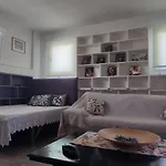 Rodi House نافبليو